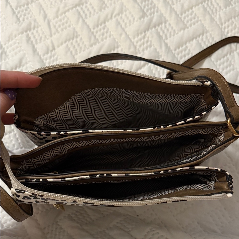 Leopard Print Crossbody Bag with Tassel Trim - Brown - Picture 4 of 9